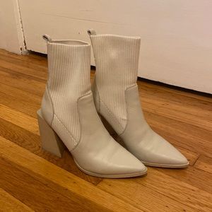 Steve Madden bone booties 7M